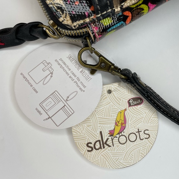 Sakroots | Smartphone Wristlet | Multi - Picture 2 of 8